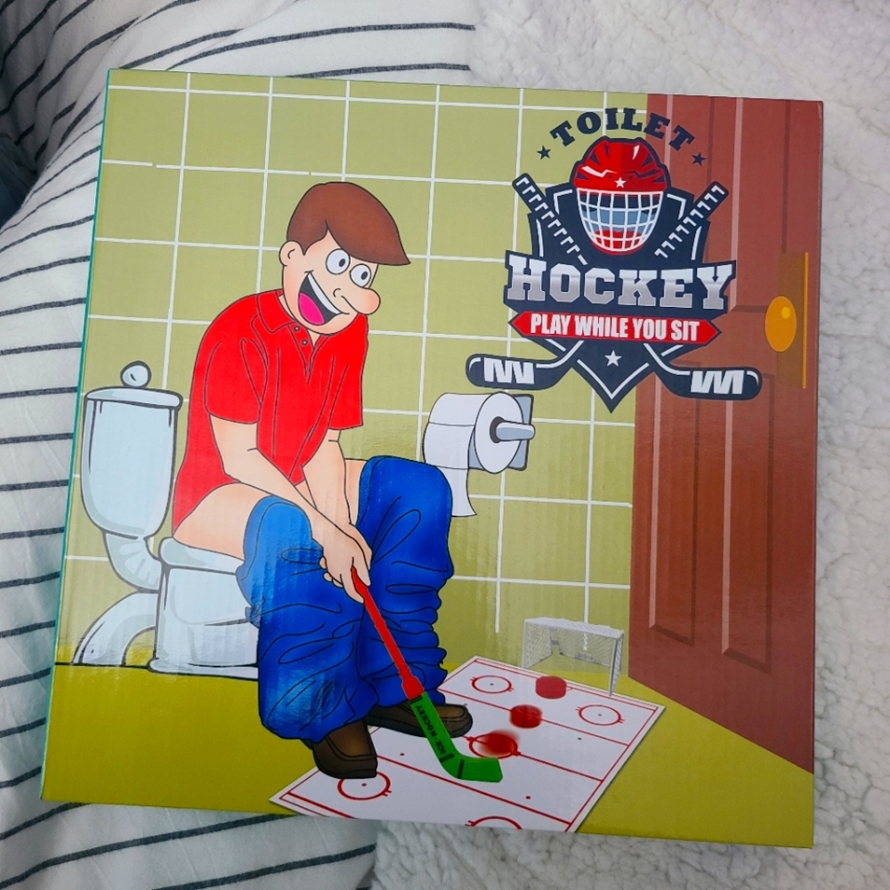 Toliet hockey game
